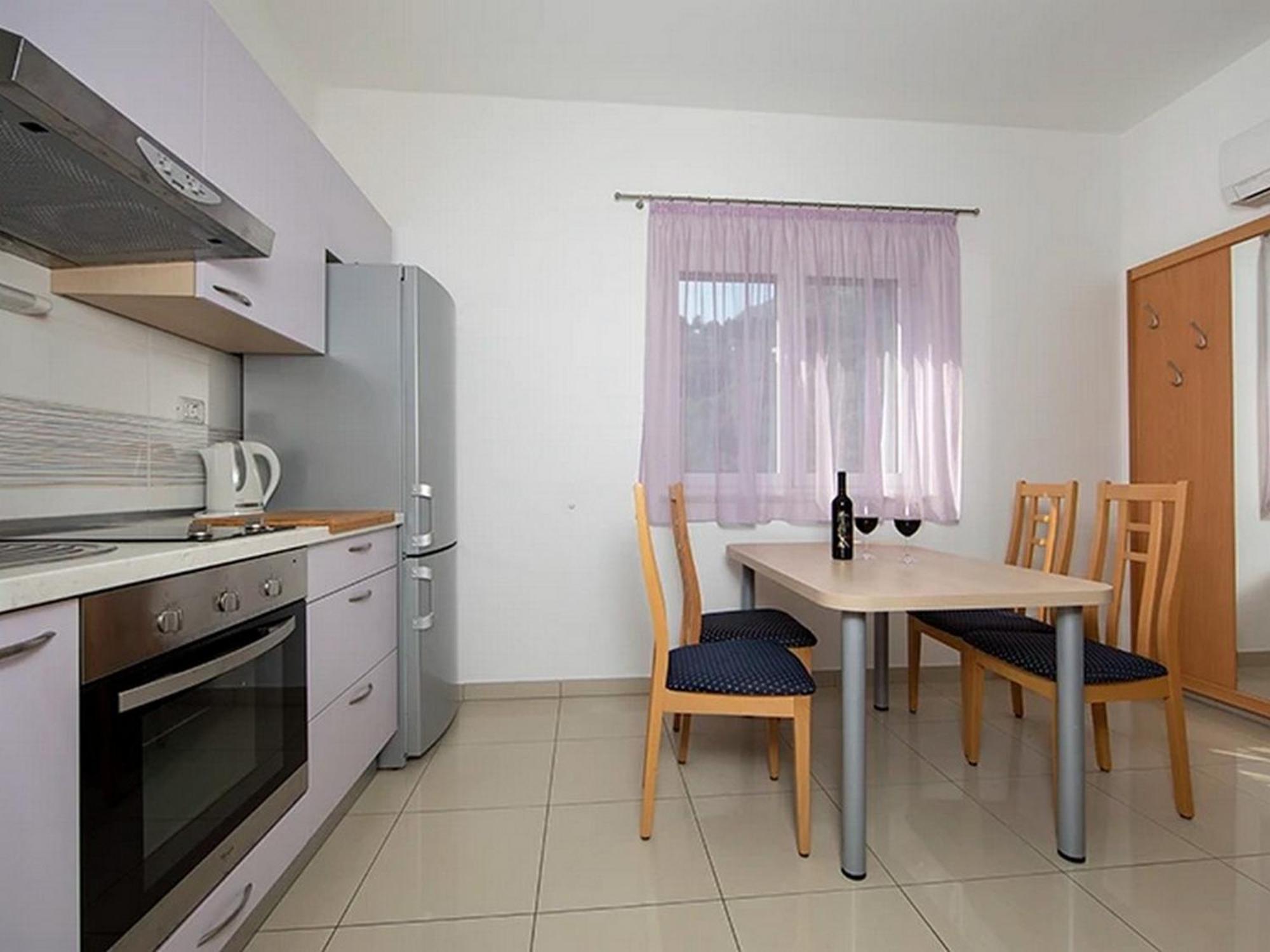 Apartments By The Sea Igrane, Makarska - 17292 Exterior foto