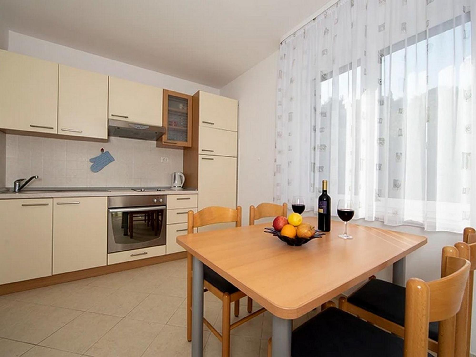 Apartments By The Sea Igrane, Makarska - 17292 Exterior foto